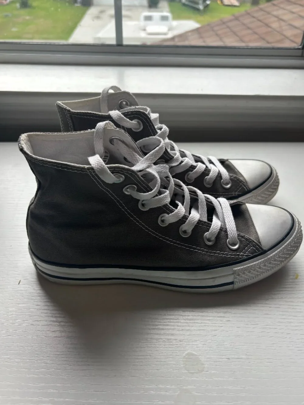 Converse these charcoal
